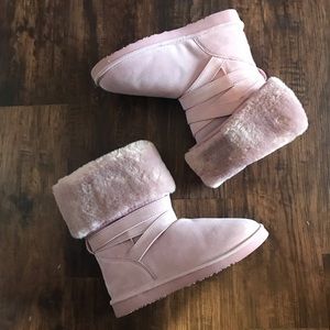Lamo lavender fur snow booties💕